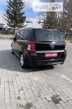 Минивэн Opel Zafira 2008 в 
