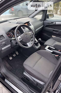 Минивэн Opel Zafira 2008 в 