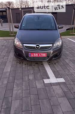 Минивэн Opel Zafira 2009 в Луцке