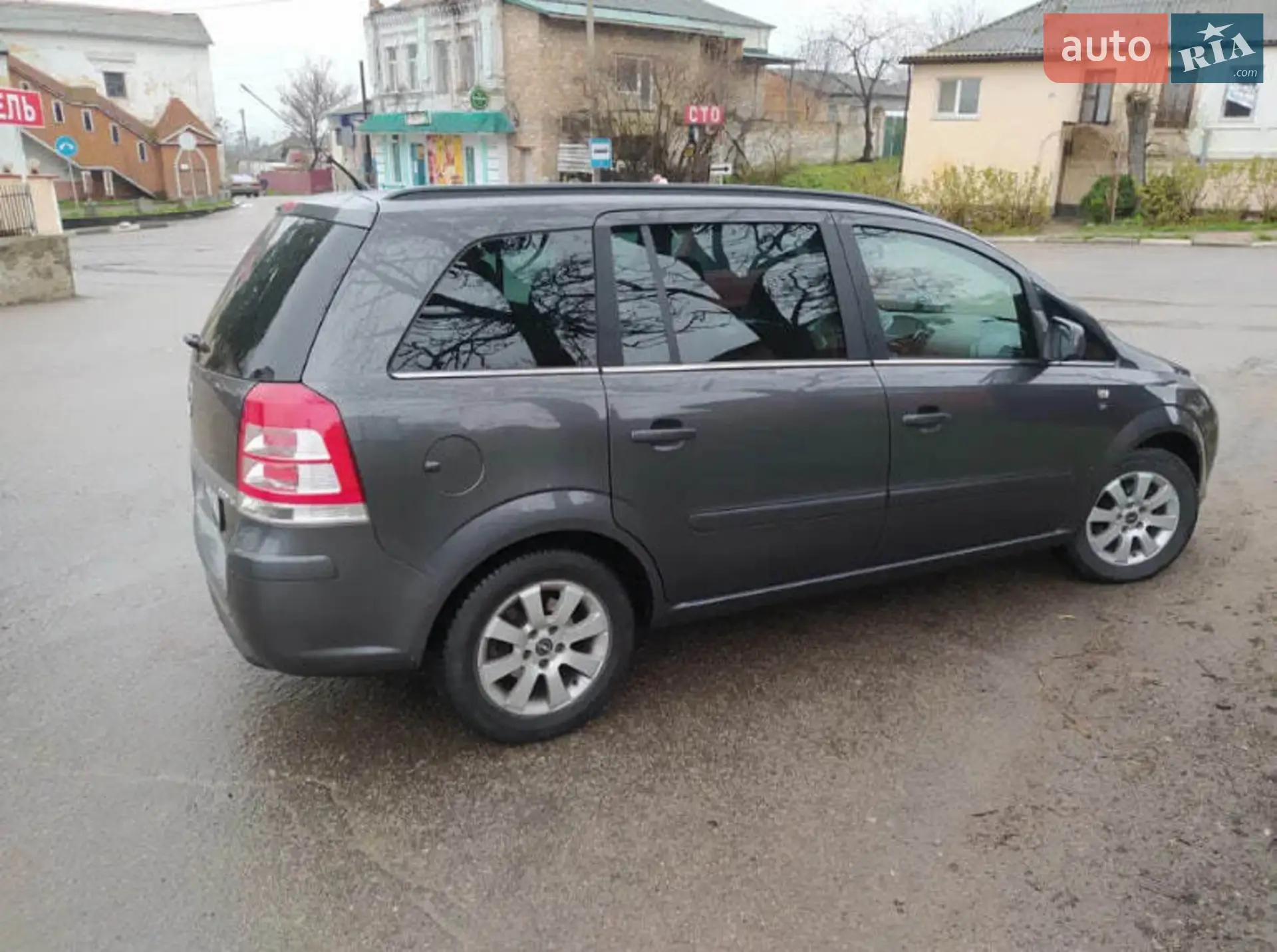 2010 Opel Zafira - мініатюра 2