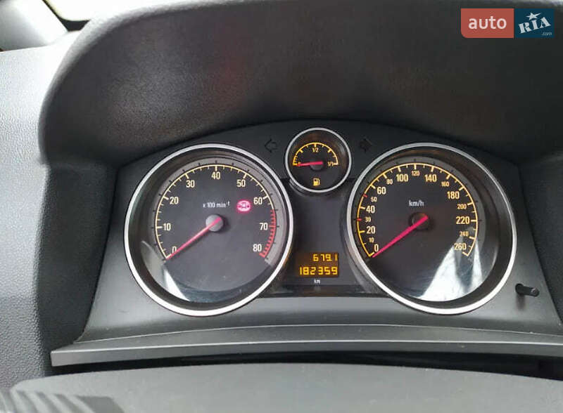 Мінівен Opel Zafira 2010 в Богуславі