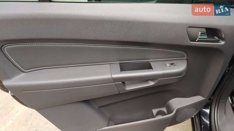 Минивэн Opel Zafira 2009 в Жовкве