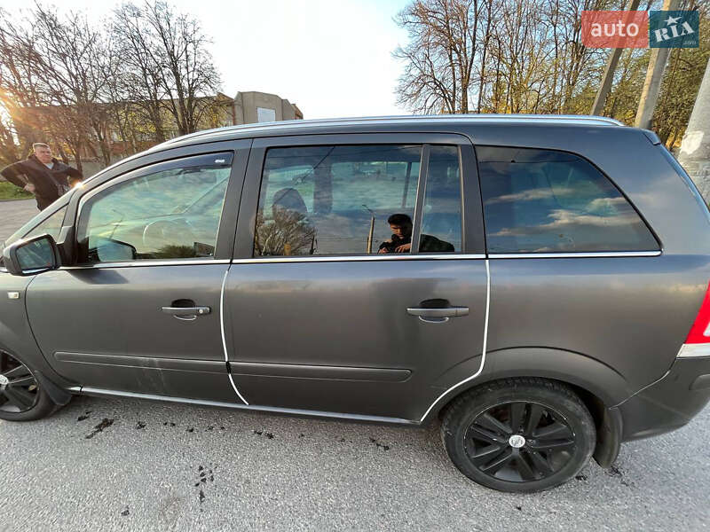 Мінівен Opel Zafira 2010 в Вінниці