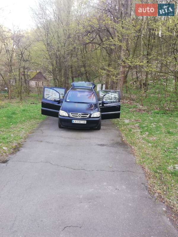 Мінівен Opel Zafira 2004 в Каневі