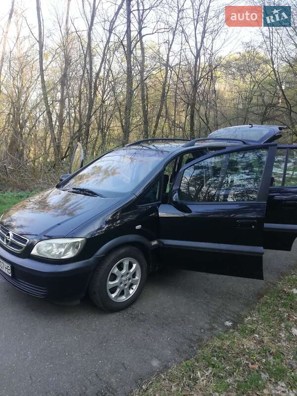 Мінівен Opel Zafira 2004 в Каневі