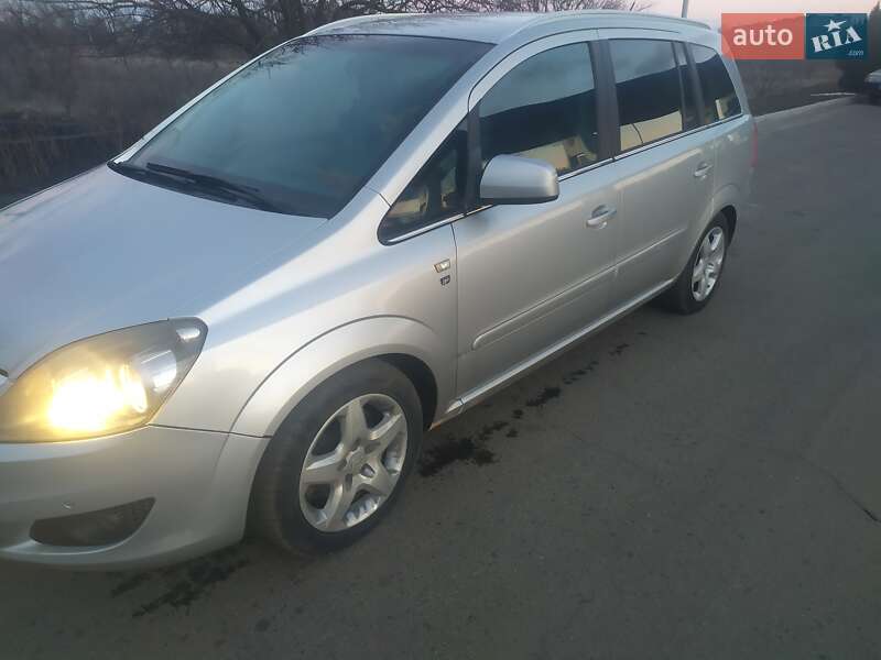 Opel Zafira 2010