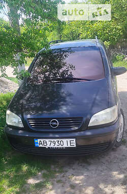 Минивэн Opel Zafira 2000 в Тыврове