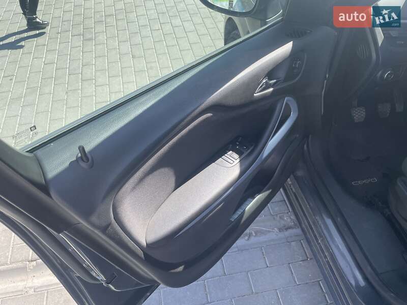 Мінівен Opel Zafira 2014 в Кам'янець-Подільському