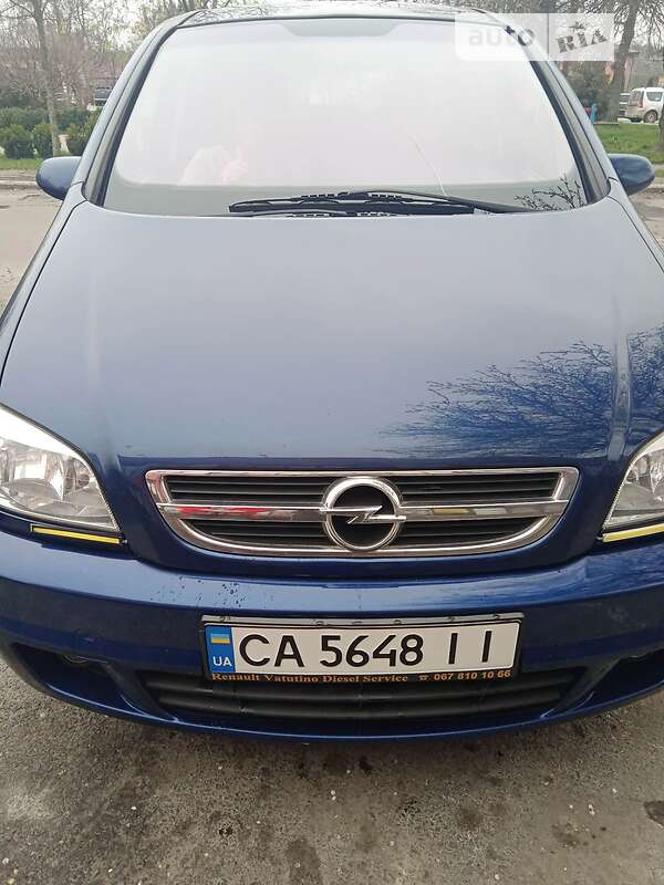 Минивэн Opel Zafira 2003 в Звенигородке