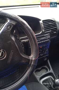 Минивэн Opel Zafira 2001 в 