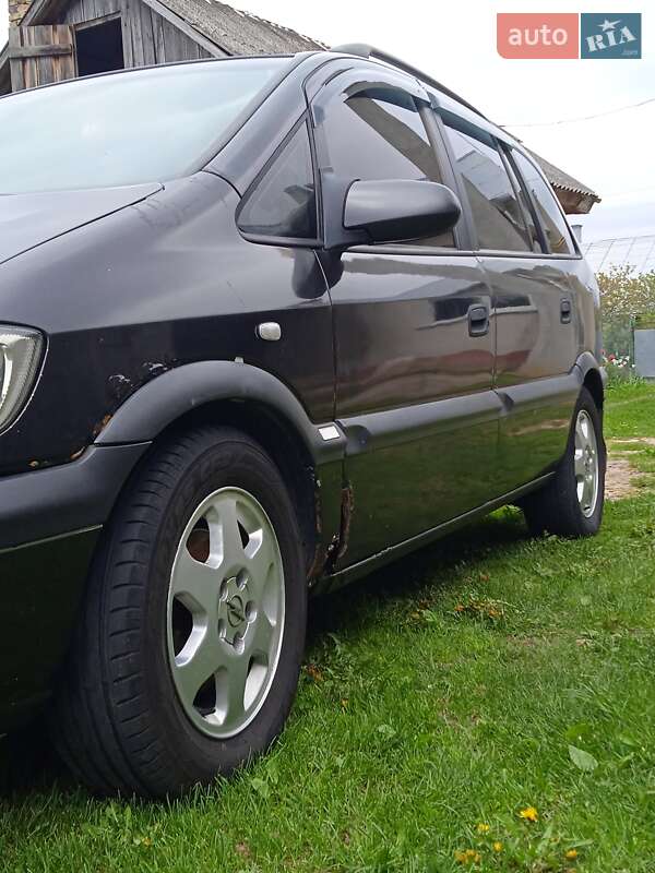 Минивэн Opel Zafira 2001 в Львове
