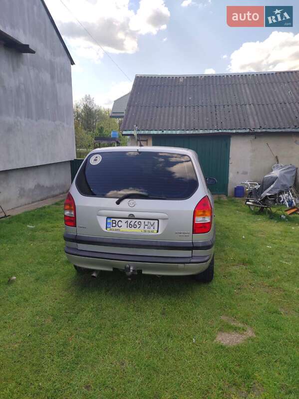 Минивэн Opel Zafira 2001 в Новояворовске