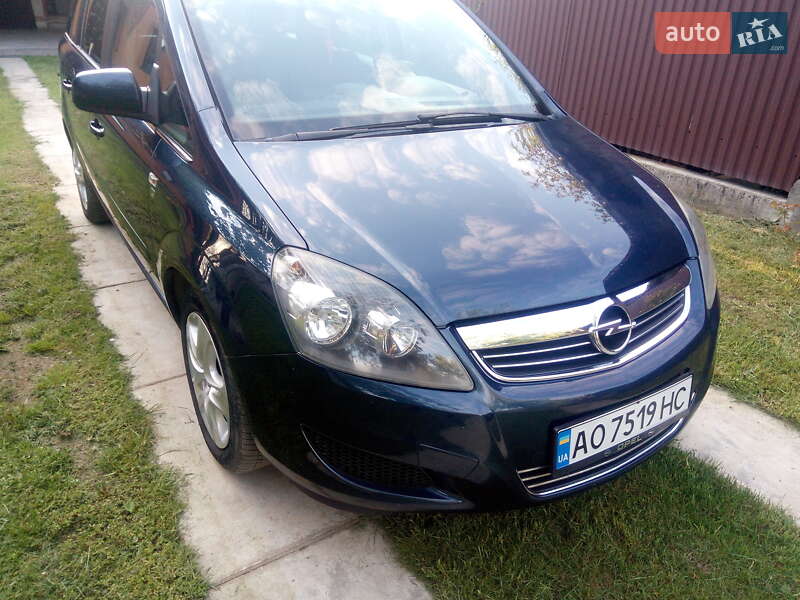 Opel Zafira 2010