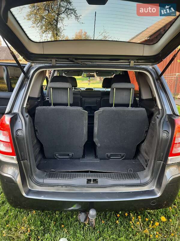 Минивэн Opel Zafira 2008 в Долине фото 13 Минивэн Opel Zafira 2008 в Долине
