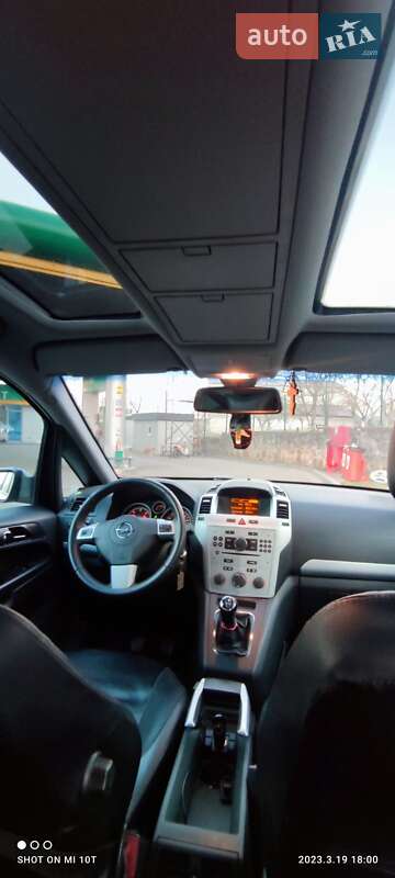 Мінівен Opel Zafira 2009 в Первомайську