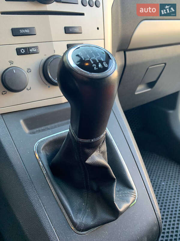 Минивэн Opel Zafira 2008 в Черновцах