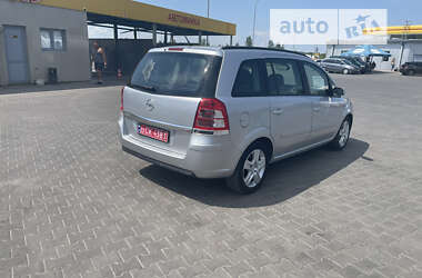 Минивэн Opel Zafira 2009 в Луцке