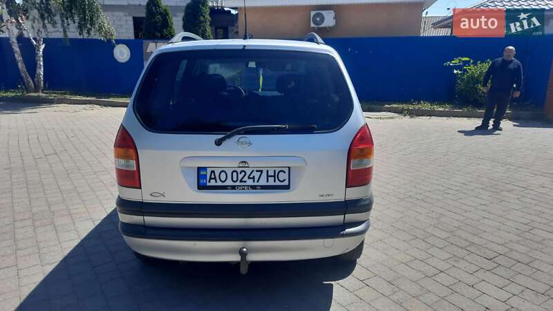 Минивэн Opel Zafira 2001 в Мукачево
