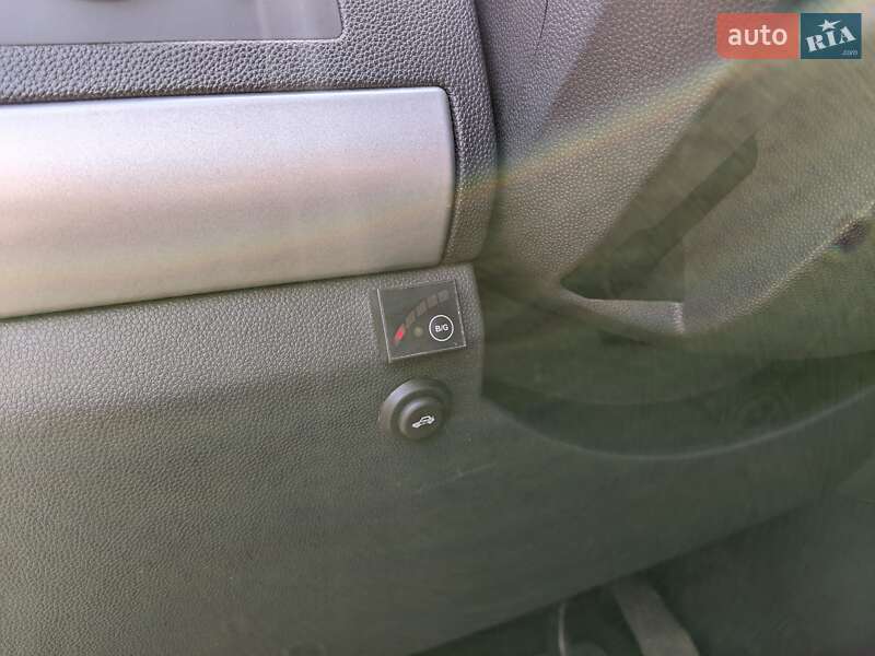 Мінівен Opel Zafira 2012 в Конотопі