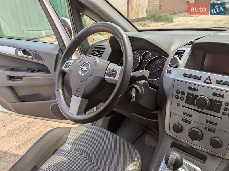 Мінівен Opel Zafira 2012 в Конотопі