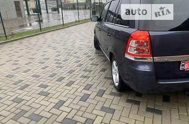 Минивэн Opel Zafira 2011 в 