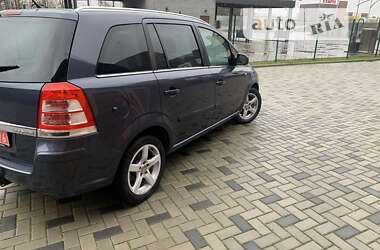 Минивэн Opel Zafira 2011 в 