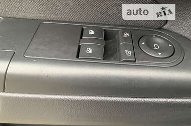 Минивэн Opel Zafira 2011 в 
