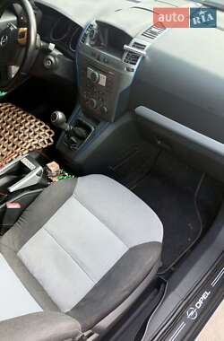 Мінівен Opel Zafira 2006 в Калинівці