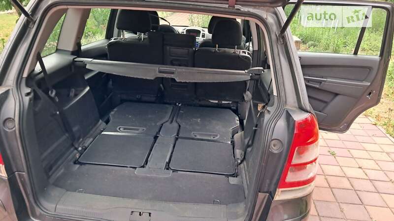 Минивэн Opel Zafira 2012 в Киеве фото 5 Минивэн Opel Zafira 2012 в Киеве