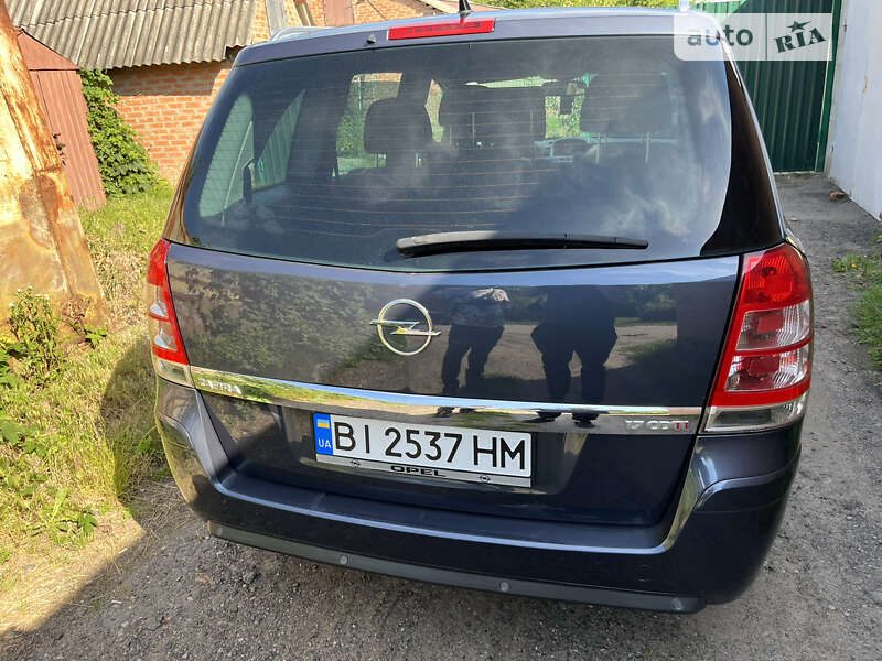 Минивэн Opel Zafira 2009 в Полтаве