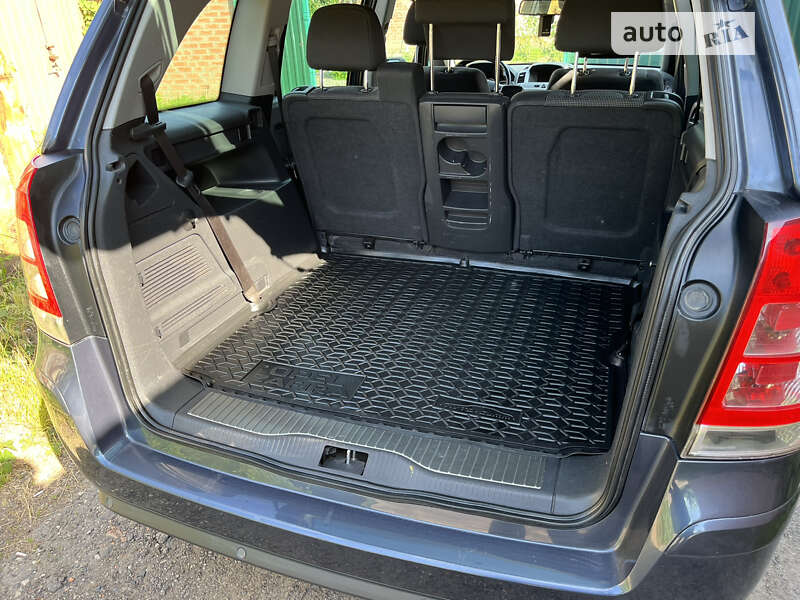 Минивэн Opel Zafira 2009 в Полтаве