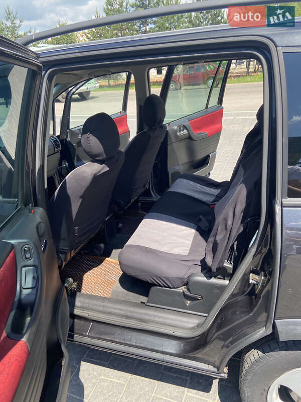 Минивэн Opel Zafira 2001 в Самборе