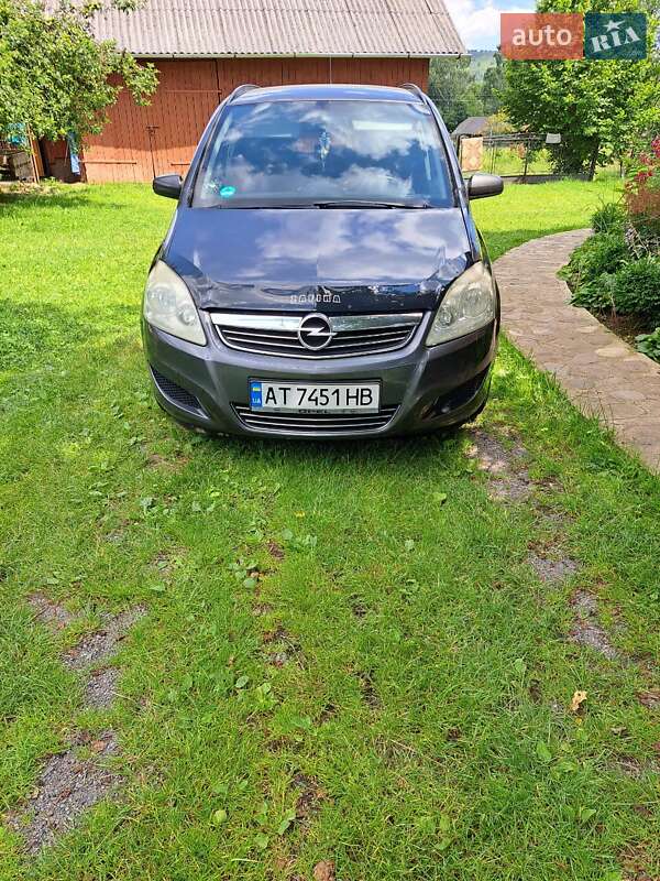 Минивэн Opel Zafira 2008 в Долине фото 4 Минивэн Opel Zafira 2008 в Долине