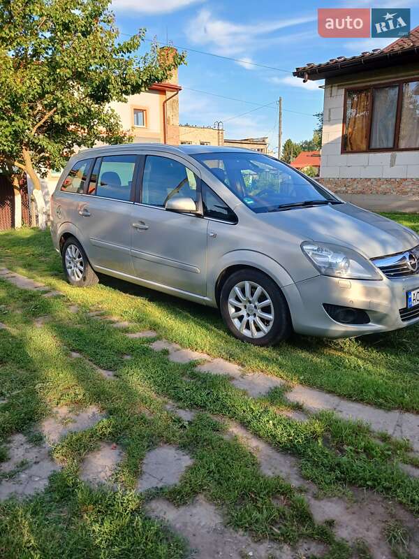 Мінівен Opel Zafira 2009 в Локачах