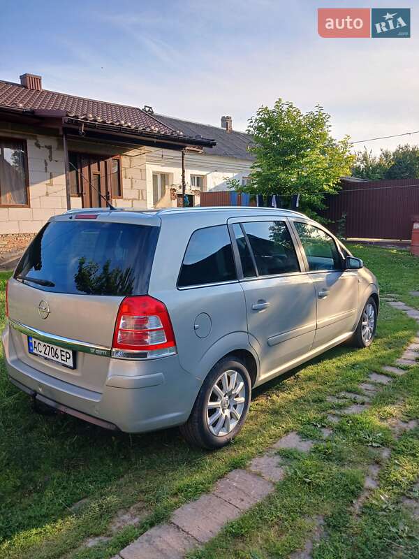 Мінівен Opel Zafira 2009 в Локачах