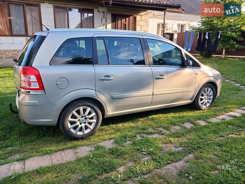 Мінівен Opel Zafira 2009 в Локачах