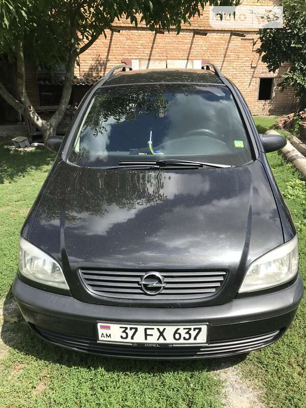 Мінівен Opel Zafira 2000 в Олександрії