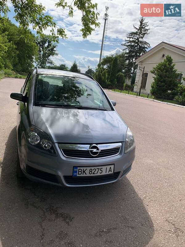 Мінівен Opel Zafira 2005 в Радивиліві
