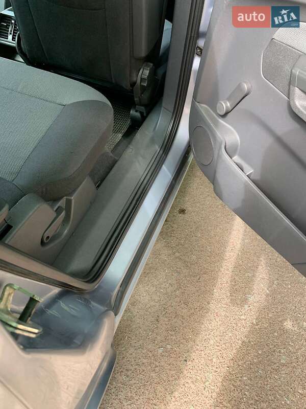 Мінівен Opel Zafira 2005 в Радивиліві