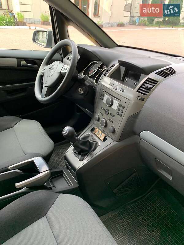 Мінівен Opel Zafira 2005 в Радивиліві