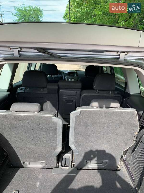 Мінівен Opel Zafira 2005 в Радивиліві