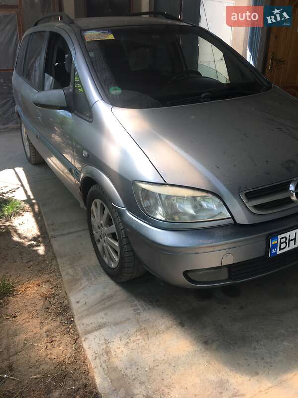 Минивэн Opel Zafira 2004 в Одессе