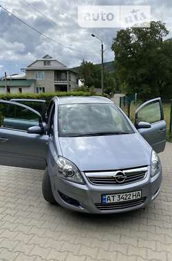 Мінівен Opel Zafira 2008 в Косові