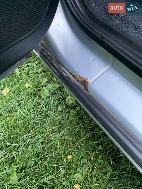 Мінівен Opel Zafira 2000 в Львові