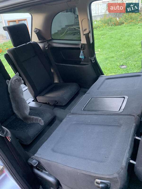 Мінівен Opel Zafira 2000 в Львові