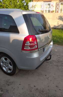 Минивэн Opel Zafira 2010 в Кременчуге