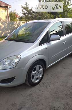 Минивэн Opel Zafira 2010 в Кременчуге