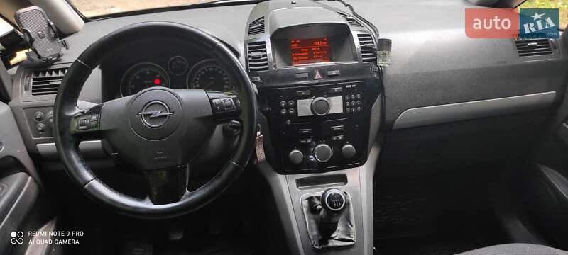 Мінівен Opel Zafira 2011 в Красилові