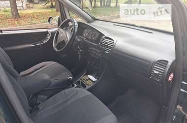 Минивэн Opel Zafira 2000 в Кривом Роге