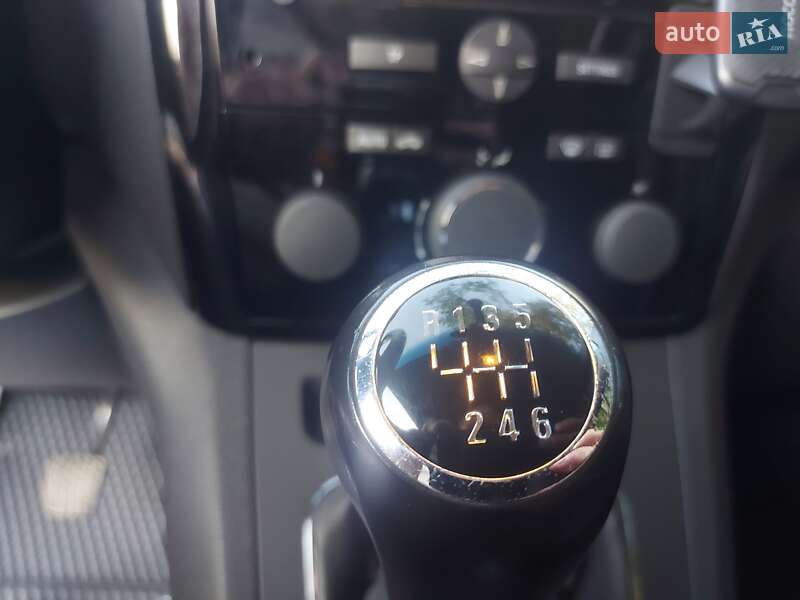 Мінівен Opel Zafira 2010 в Дніпрі